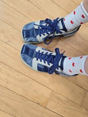 vintage Y2K | Diesel whimsy blue leather square toe sneakers | WMS 8